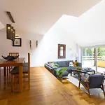 Amazing Penthouse Bairro Alto Duplex Apt